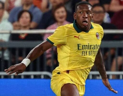 Pervis Estupiñán sumó minutos en triunfo de AC Milan en amistoso en Hong Kong