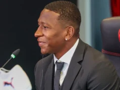 Pervis Estupiñán fue presentado como nuevo refuerzo del AC Milan