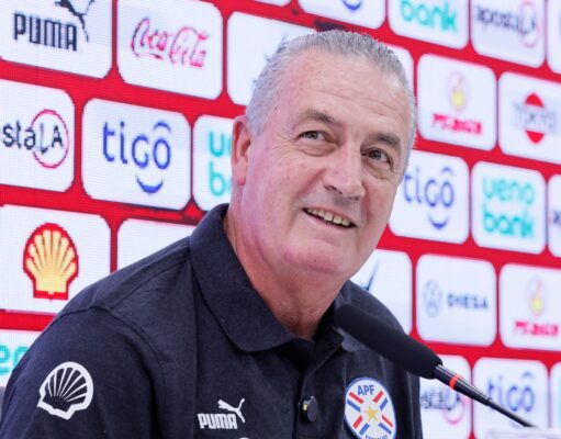 Gustavo Alfaro: “Enfrentar a Ecuador es difícil para mí, pero le queremos ganar”