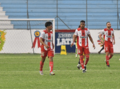 Técnico Universitario mete presión con triunfo ante Delfín