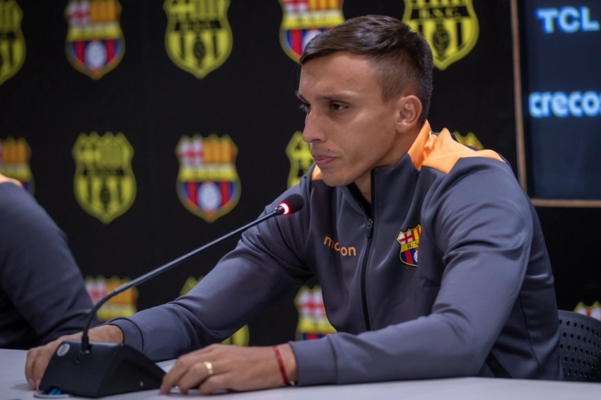 Mathiás Suárez le ganó demanda a Barcelona por la FIFA