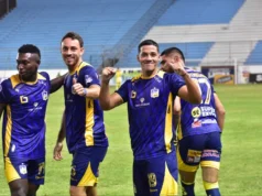 Hinchas de Delfín convocan a un plantón en defensa del club