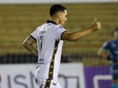 Aucas sale del mal momento con gran triunfo ante Deportivo Cuenca