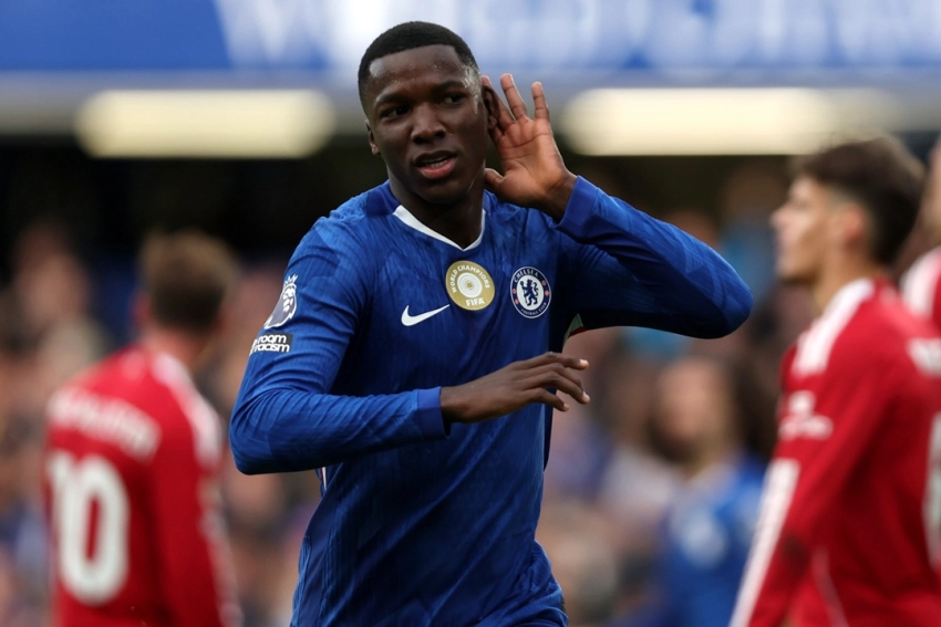 Chelsea-moises-caicedo-golazo-liverpool-premier-2025