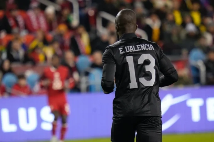 LaTri-enner-valencia-baja-ecuador-nueva-zelanda