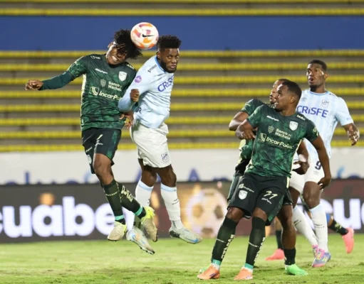 Universidad Católica se aleja de los primeros lugares con empate ante Orense