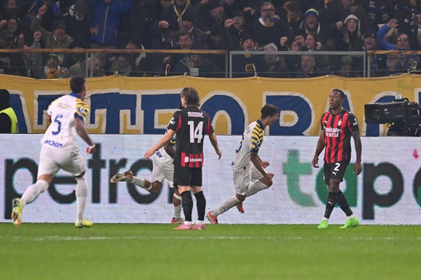 pervis-estupinan-regreso-parma-acmilan