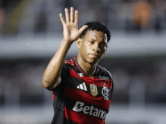 ¡OTRA EXPULSIÓN! Gonzalo Plata actuó en empate de Flamengo ante Sao Paulo