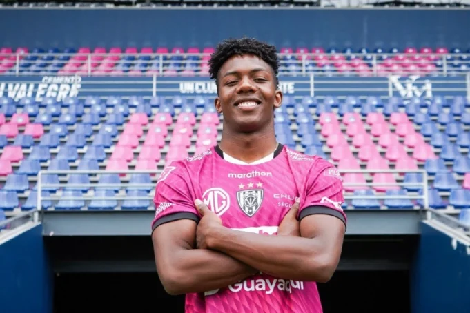 IDV_EC-djorkaeff-reasco-fichaje