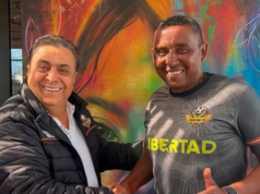 ¡OFICIAL! Juan Carlos León continúa como DT de Libertad