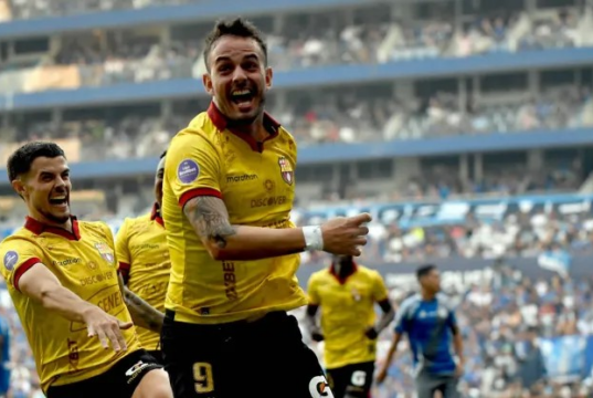 Octavio Rivero aclaro sobre su supuesta decisión de salir de Barcelona