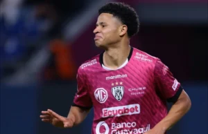 Patrik Mercado será jugador del Sevilla de España