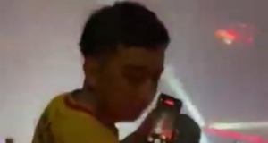 Barcelona emite comunicado lamentando accidente de hincha que encendió un fuego pirotécnico