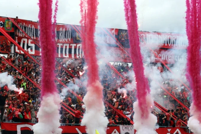 boris-romoleroux-api-deportivo-cuenca-manana-colorada