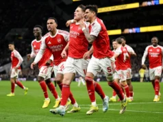 Piero Hincapié fue titular en aplastante triunfo de Arsenal en el ‘Derby’