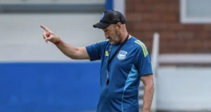 Guillermo Duró termina su ciclo como DT de Emelec