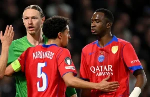 Willian Pacho titular en clasificación de PSG a los cuartos de la Champions