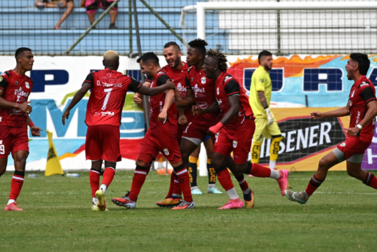 Manta presenta denuncia ante la LigaPro en contra de Delfín