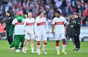 Jeremy Arévalo reapareció en triunfo por goleada de Stuttgart