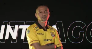 Jefferson Intriago es oficialmente nuevo refuerzo de Barcelona