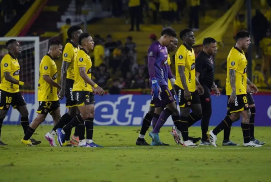 ¡CASI ELIMINADOS! Barcelona volvió a perder en casa