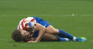 Julián Álvarez sale lesionado y enciende las alarmas en Argentina