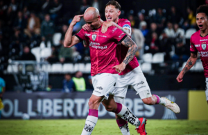 Independiente del Valle acaricia la clasificación con triunfo en Paraguay