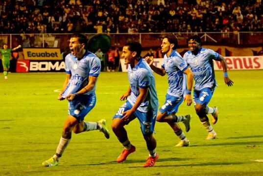 Macará se reencuentra con el triunfo complicando a Barcelona