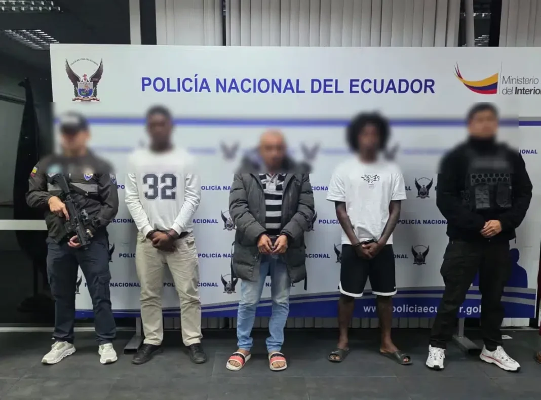 Detenidos futbolistas y entrenador, acusados de extorsionar a un dirigente en Ambato